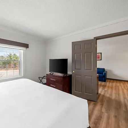 Comfort Inn Foxboro - Mansfield-3