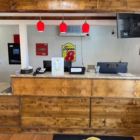 Super 8 By Wyndham Baker City-3