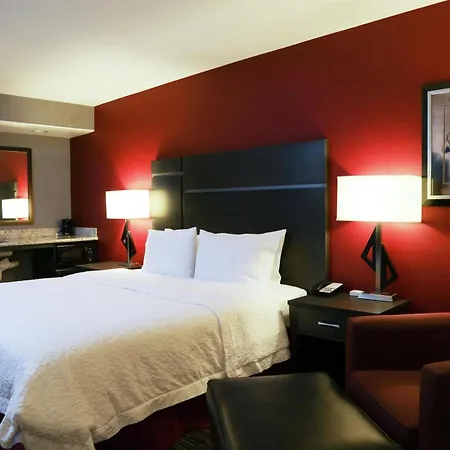 Hampton Inn & Suites Temecula-3