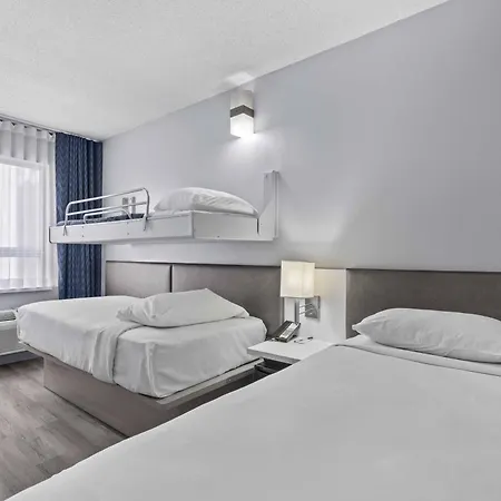 Travelodge By Wyndham Montreal Centre-2