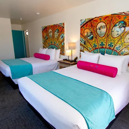 Carousel Beach Inn-2