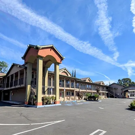 Olive Tree Inn & Suites, A Howard Johnson By Wyndham-2