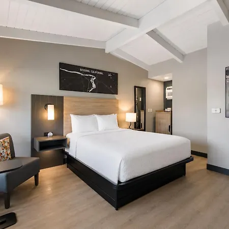 Thunderbird Lodge-3