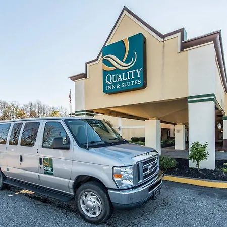 Quality Inn & Suites Erie Near Casino-2