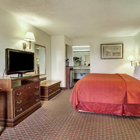 Quality Inn & Suites Clinton - Jackson West-2