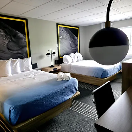 Super 8 By Wyndham Monticello Ny-2