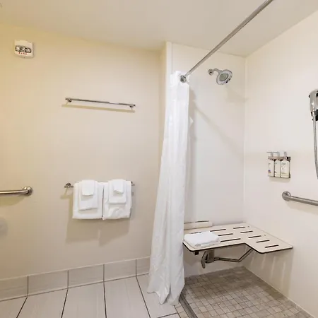 Holiday Inn Express Charleston Us Highway 17 & I-526 By Ihg-2