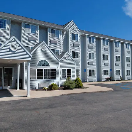 Microtel Inn & Suites By Wyndham Holland-2