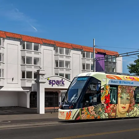 Spark By Hilton Kansas City Plaza Streetcar-3
