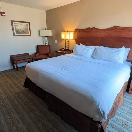 Wyndham Visalia-2