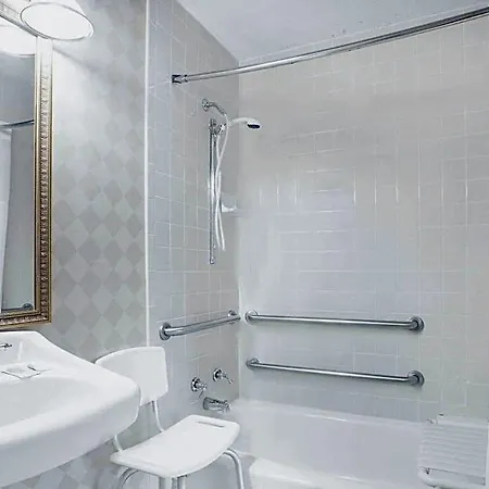 Baymont By Wyndham Paris-2