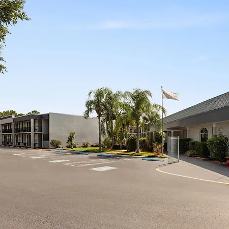 Ramada By Wyndham Cocoa-2