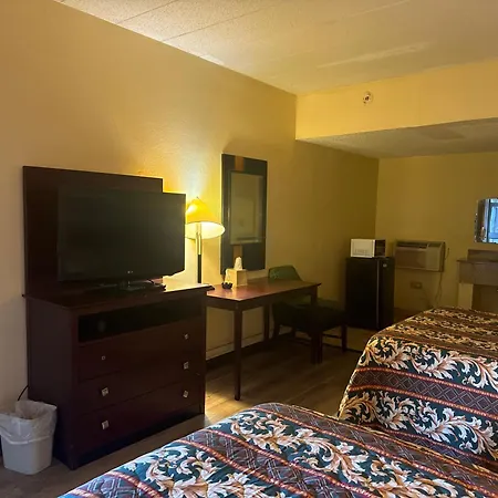 Diamond Inn & Suites-2
