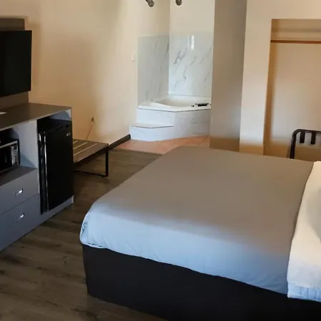 Bourbon Capital Inn-2