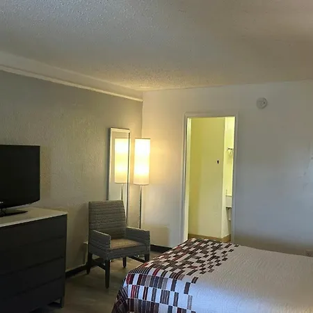 Red Roof Inn San Antonio - South Park-3