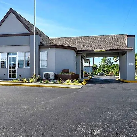 Howard Johnson Lake City-2