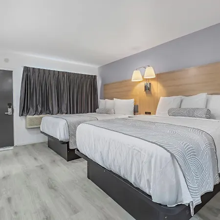 Inland Inn & Suites-2