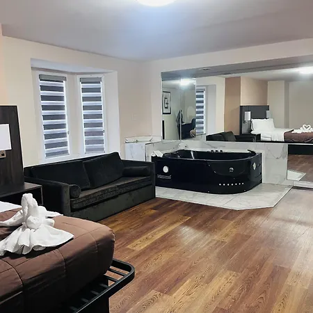 Falls Lodge & Suites-2