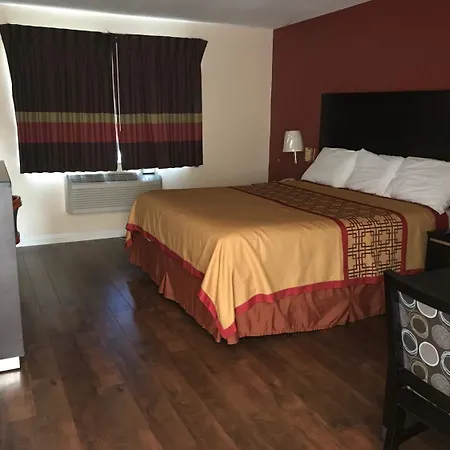Manhattan Inn & Suites-3