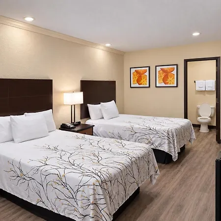 Travelers Inn Elizabeth City-3