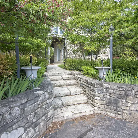 Coachlite Inn-3