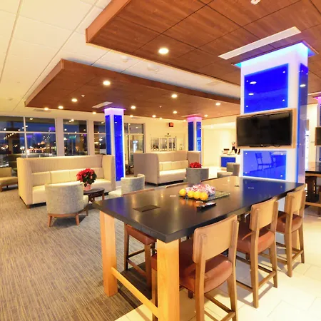 Holiday Inn Express & Suites Toledo South - Perrysburg By Ihg-3