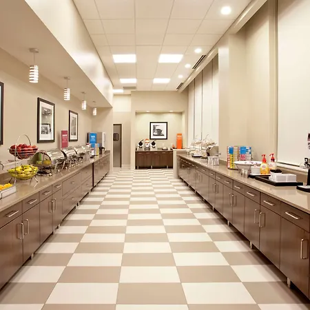 Hampton Inn & Suites - Minneapolis/Downtown-3