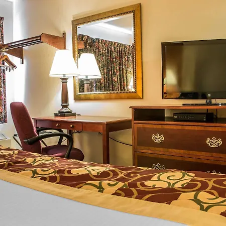 Rodeway Inn Muskegon Airport-2