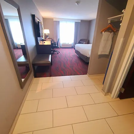 Holiday Inn Express & Suites Utica, Ny-2