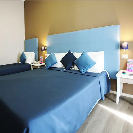 Hotel Magenta-2