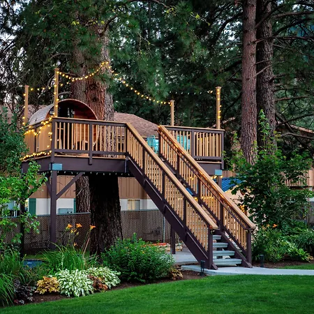 Blue Elk Inn-3