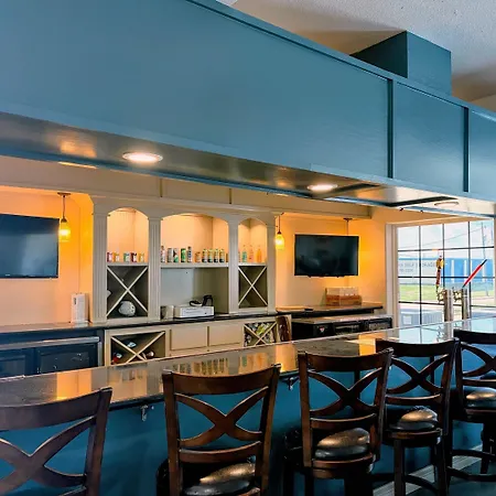 Comfort Suites Galveston Cruise Port Area - Beachside-3