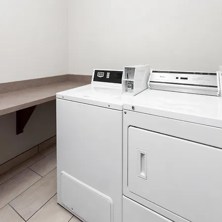 Hampton Inn And Suites Alexandria-2