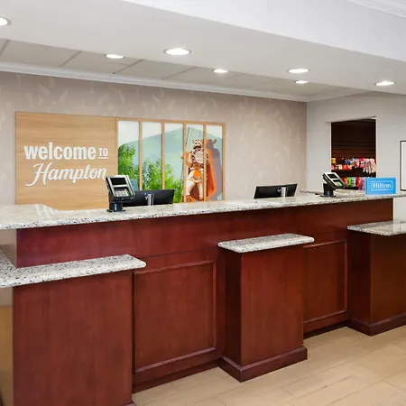 Hampton Inn And Suites Alexandria-3