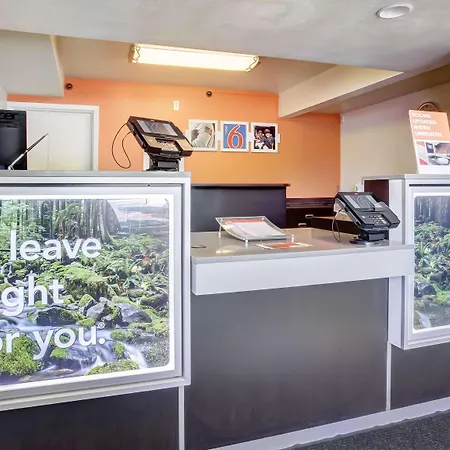 Motel 6-Medford, Or-2