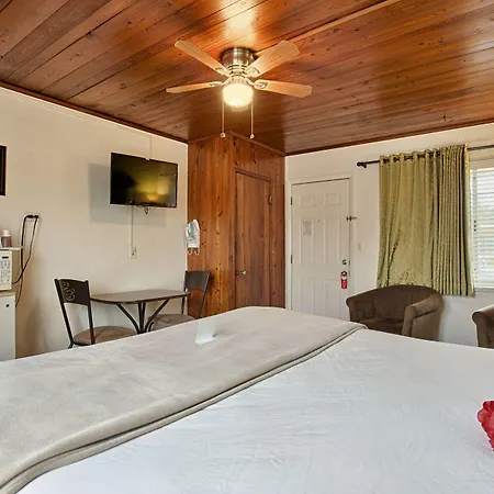 Island Breeze Inn - Venice-3