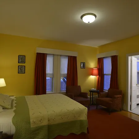 Irving House At Harvard-3
