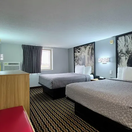 Super 8 By Wyndham Yankton-3