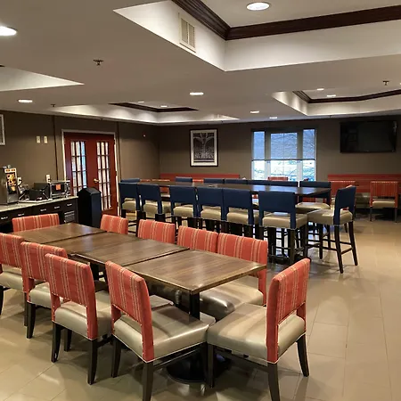 Comfort Suites Newark - Harrison-3