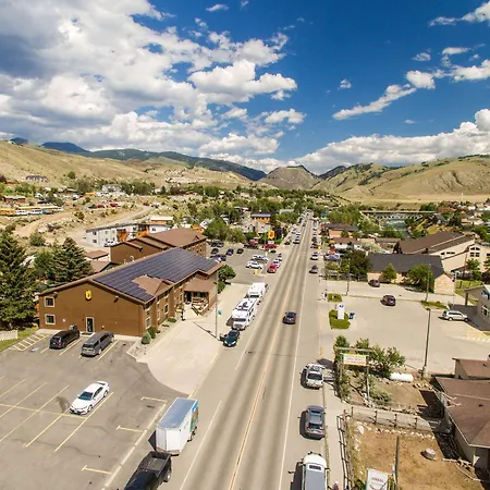Super 8 By Wyndham Gardiner/Yellowstone Park Area-3