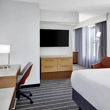 Courtyard By Marriott Nashville Downtown-3