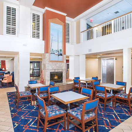 Hampton Inn & Suites Annapolis-3