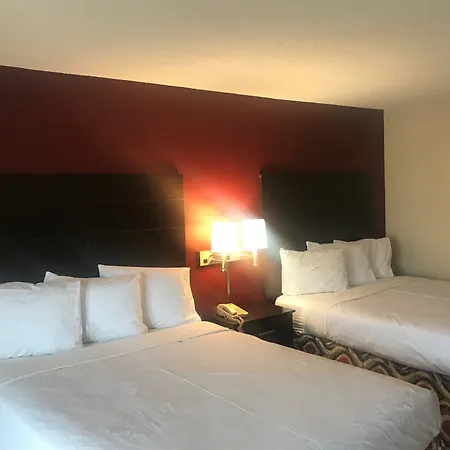 Red Roof Inn & Suites San Angelo-2