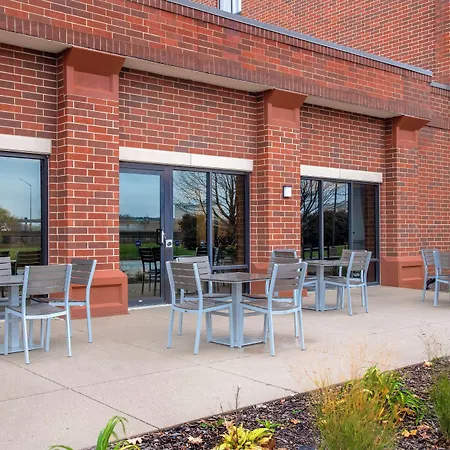 Hampton Inn West Des Moines Lake Drive-3