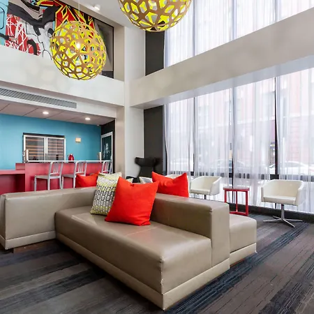 Comfort Inn & Suites Baltimore Inner Harbor-2