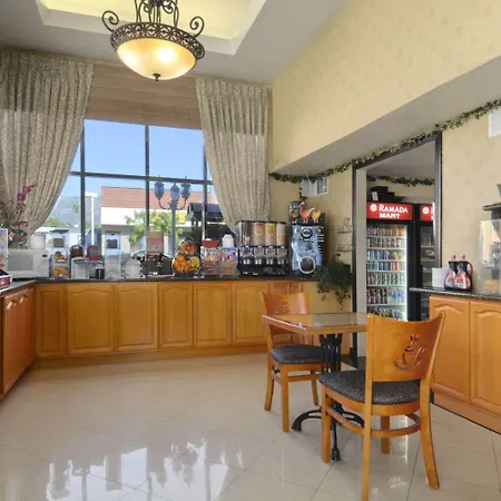 Ramada By Wyndham Pasadena-2