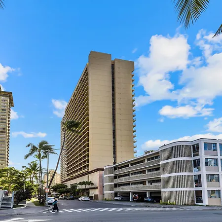 Wyndham Vacation Resorts Royal Garden At Waikiki-3
