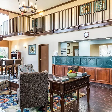 Quality Suites Paducah I-24-2