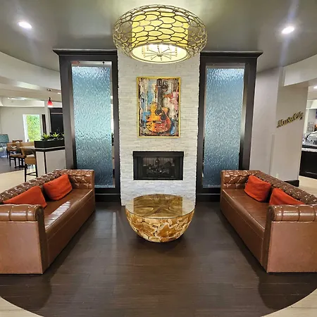 Club Hotel Nashville Inn & Suites-2
