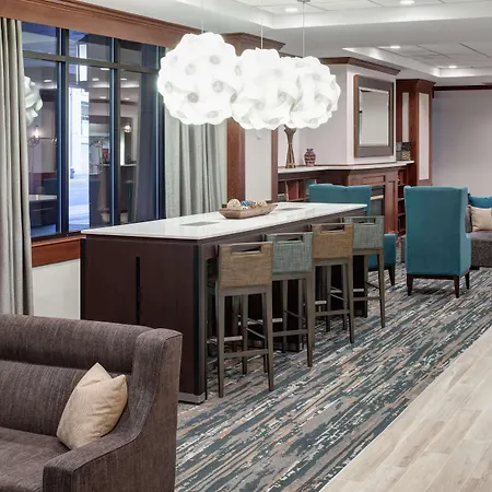 Hampton Inn St Louis- At The Arch-3